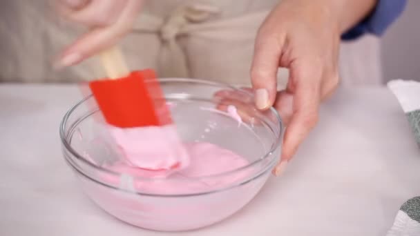 Stap Voor Stap Mengen Van Voedsel Kleuren Het Royal Icing — Stockvideo