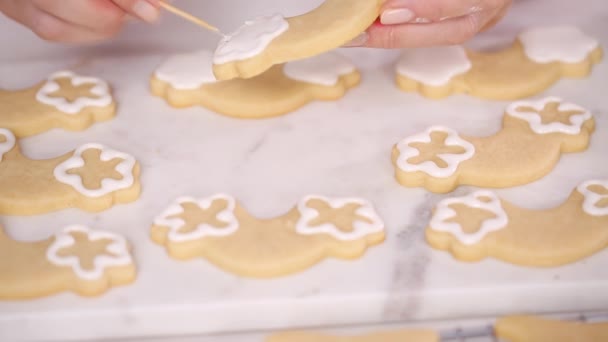 Lépésről Lépésre Díszítő Egyszarvú Alakú Királyi Jegesedés Cukor Cookie Kis — Stock videók