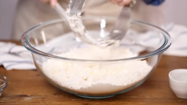 Adım Adım Malzemeler Hamur Empanadas Için Yapmak Için Karıştırma — Stok video