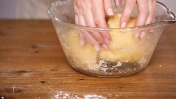 Paso Paso Mezclar Ingredientes Para Hacer Masa Para Empanadas — Vídeos de Stock