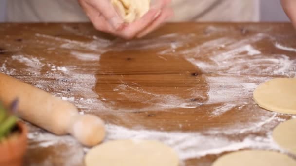 循序渐进 家用滚面团做肉馅卷饼 — 图库视频影像