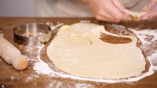 Krok Krokem Válcování Těsta Pro Domácí Vyrobené Empanadas — Stock video