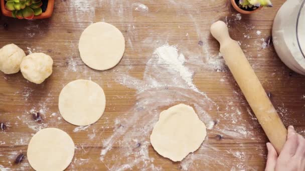 Leżał Płaskim Krok Kroku Walcowania Ciasta Dla Domu Wykonane Empanadas — Wideo stockowe