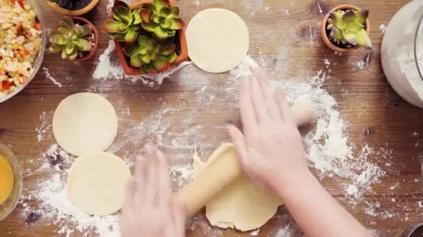 Zeitraffer Flach Lag Schritt Für Schritt Teigrollen Für Hausgemachte Empanadas — Stockvideo