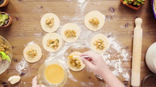 Плоский Лежал Шаг Шагом Делать Домашние Эмпанады Курицей Жареной Кукурузой — стоковое видео