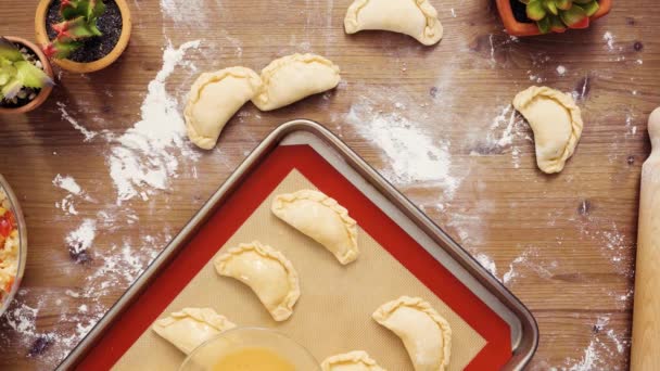 Acostado Paso Paso Haciendo Empanadas Vegetarianas Caseras Con Maíz — Vídeos de Stock