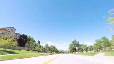 Varoşların Güney Denver, Colorado'da yerel yolda sürüş