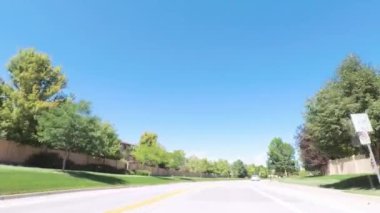 Varoşların Güney Denver, Colorado'da yerel yolda sürüş