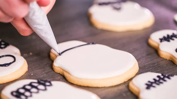 Decorar Biscoitos Crânio Açúcar Com Gelo Real — Fotografia de Stock
