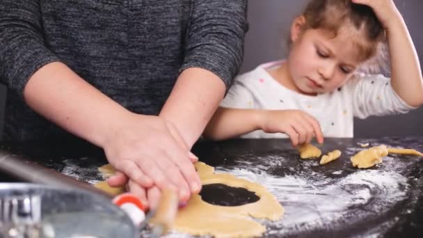 Madre Figlia Tagliare Teschio Zucchero Dalla Pasta Dia Los Muertos — Video Stock