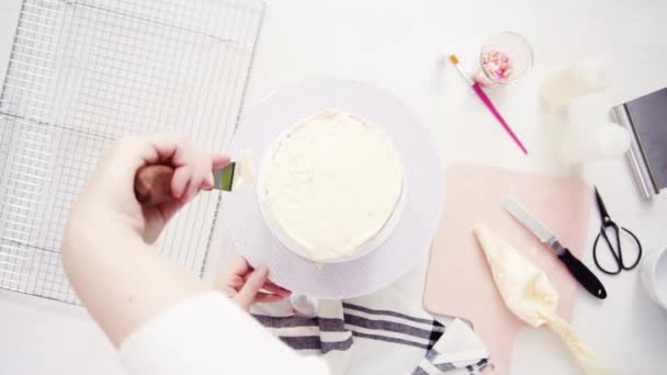 Pas Pas Pose Plate Gâteau Anniversaire Glacé Avec Glaçage Blanc — Video