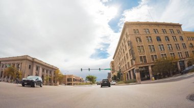 Colorado Springs, Colorado, ABD-Ekim 6, 2018 - Colorado Springs Şehir ile sonbaharda sürüş..