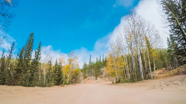 Езда Небольшим Горным Грунтовым Дорогам Колорадо Спрингс Калека Осенью — стоковое фото