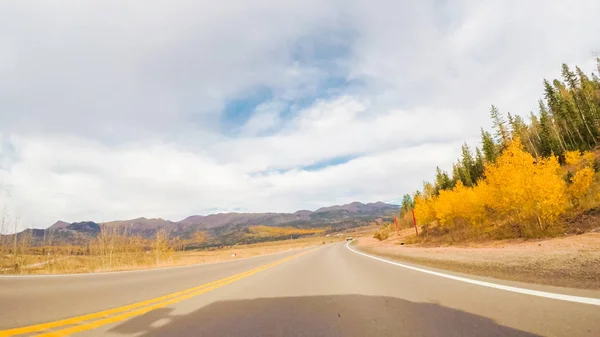 Dirigir Estrada Montanha Para Colorado Springs Outono — Fotografia de Stock