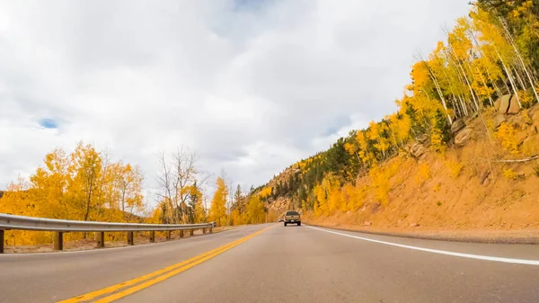 Dirigir Estrada Montanha Para Colorado Springs Outono — Fotografia de Stock