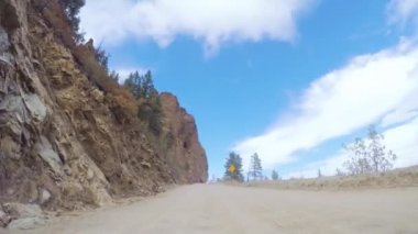 Küçük dağ kir yollarda Colorado Springs Cripple Creek için sonbaharda sürüş.