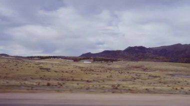 Sonbaharda Colorado Springs için 67 dağ otoyolda sürüş