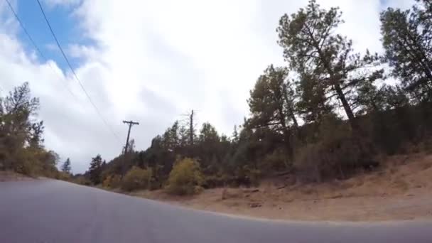 Fahrt Durch Gehobene Wohngegend Der Colorado Quellen Herbst — Stockvideo