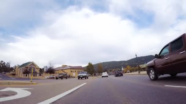 秋にコロラド スプリングス山高速道路 2018 コロラドスプリングス コロラド州 アメリカ合衆国 — ストック動画