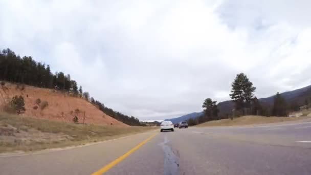 科罗拉多州科罗拉多州 2018年10月6日 在山区公路24号行驶到科罗拉多斯普林斯在秋天 — 图库视频影像