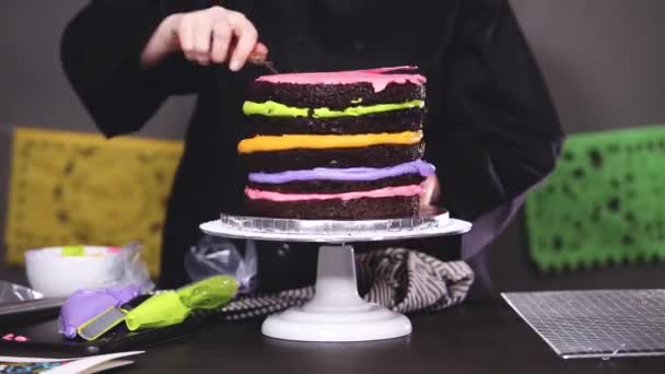 Temps Écoulé Pas Pas Baker Glaçage Gâteau Chocolat Multicouche Avec — Video