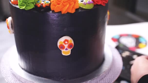 Step Step Baker Decorating Multilayer Chocolate Cake Colorful Italian Buttercream — Stock Video