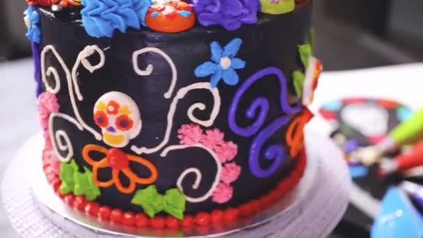 Step Step Baker Decorating Multilayer Chocolate Cake Colorful Italian Buttercream — Stock Video