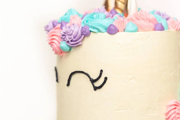 Gastronomische Unicorn Cake Met Roze Paarse Botterroom Berijpen Een Witte — Stockfoto