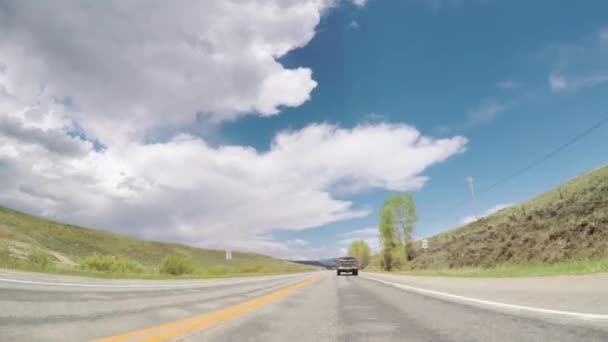 Denver Colorado Usa Maggio 2018 Guidare Autostrada Montagna Vicino Lago — Video Stock