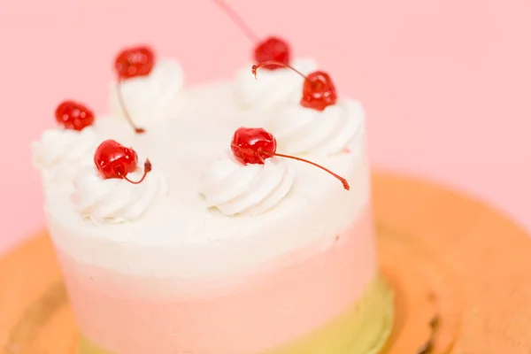Születésnapi Spumoni Torta Rózsaszín Háttér — Stock Fotó