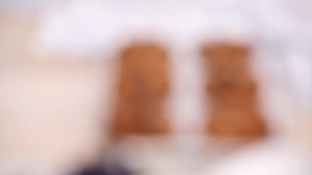 Fuori Dal Forno Muffin Mirtilli Con Cannella Guarnizione Zucchero — Video Stock