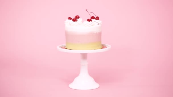 Spumoni Cake Van Kindverjaardag Roze Achtergrond — Stockvideo