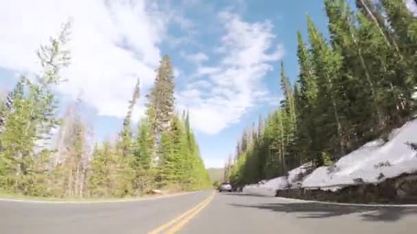 Jazdy Utwardzonej Drogi Rocky Mountain National Park — Wideo stockowe