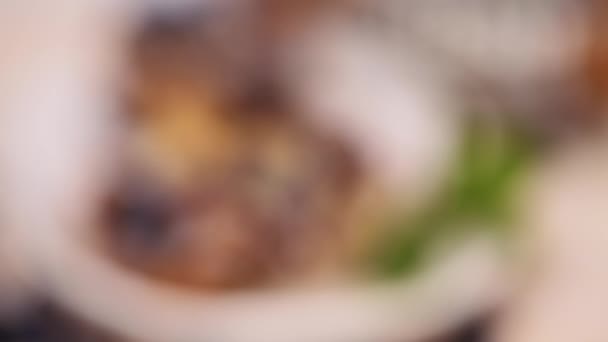Της Muffins Blueberry Φούρνο Κανέλα Και Ζάχαρη Κερασάκι — Αρχείο Βίντεο