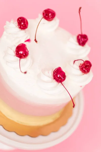 Torta Spumoni Compleanno Sfondo Rosa — Foto Stock