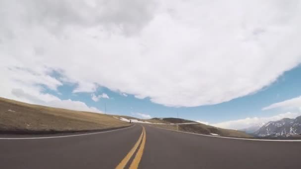 科罗拉多州 2018年5月27日 在落基山国家公园的赛季开幕周末在小道岭路上行驶 — 图库视频影像