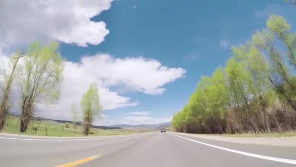 Denver Colorado Mayo 2018 Conducir Carretera Montaña Cerca Del Lago — Vídeo de stock