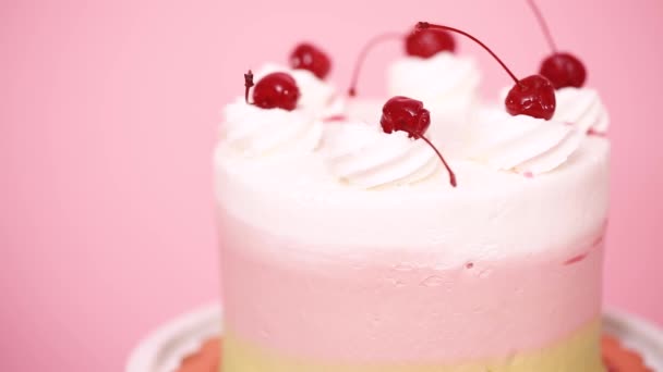 Tarta Cumpleaños Spumoni Sobre Fondo Rosa — Vídeos de Stock