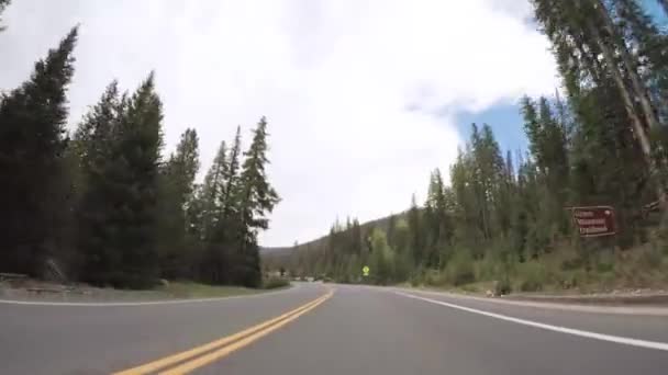 Denver Colorado Usa May 2018 Fahren Auf Asphaltierter Straße Felsigen — Stockvideo