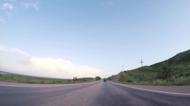 Condução Estrada Pavimentada Área Boulder — Vídeo de Stock