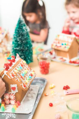 Noel dekorasyon küçük gösterişli evler çocuklar parti zanaat.