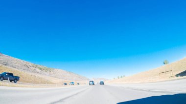 Denver, Colorado, ABD-1 Aralık 2018 Kış 'ta 470 numaralı karayolunda Batı' ya gidiyorum..