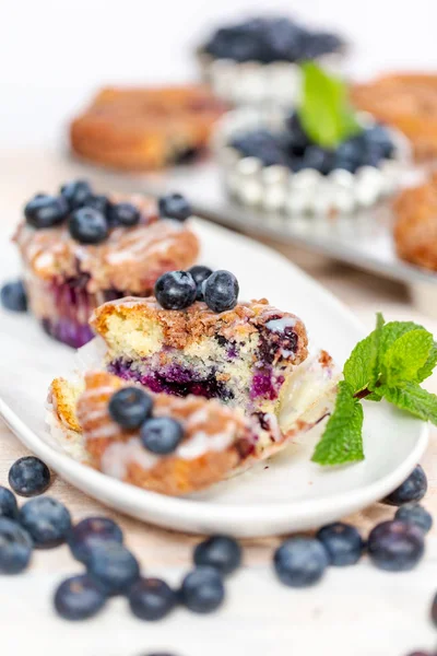 Sliced Homemade Blueberry Muffins White Plate — Stock Photo, Image