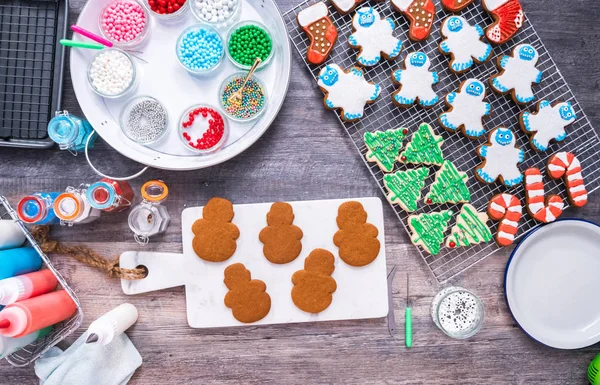 Flat Lay Decorating Christmas Gingerbread Cookies Royal Icing — Stock Photo, Image