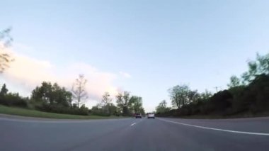 Boulder, Colorado, ABD-27 Mayıs 2018 - Sunset, Boulder 'dan 36. karayolunda güneye doğru sürüş.