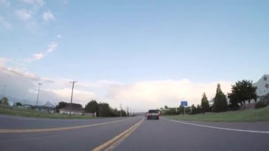 Boulder, Colorado, ABD-Mayıs 27, 2018 - zaman atlamalı. Boulder alan de döşeli yol sürüş.