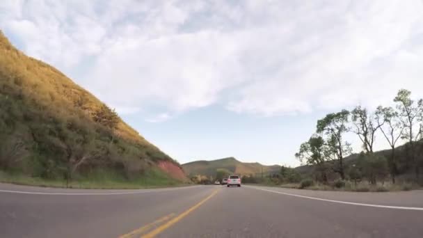 Conducir Por Carretera Pavimentada Zona Boulder — Vídeo de stock