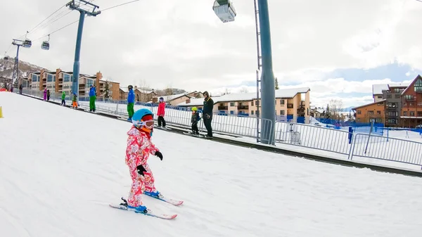 Steamboat Springs Kolorado Usa Grudzień 2018 Dzieci Uczą Się Jeździć — Zdjęcie stockowe