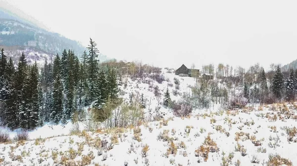 Vista Aérea Comunidade Montanhosa Rural Inverno — Fotografia de Stock
