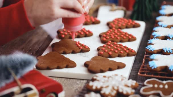 Lépésről Lépésre Díszítő Mézeskalács Sütik Királyi Jegesedés — Stock videók